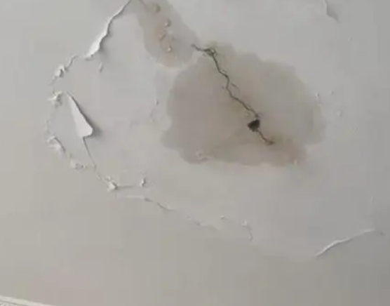 诸暨阳台漏水维修公司分享下屋面防水工程质量问题原因分析